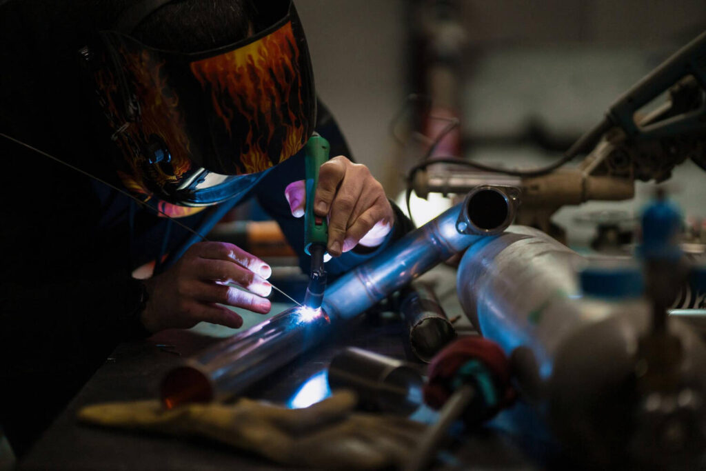 aluminum welding shop in Alberta